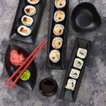 Casa si Gradina - Bucatarie si vesela - Vesela si tacamuri - Platouri de bucatarie - Platou ingust 31.5 x 8 cm, portelan negru, AMBITION Salsa - Infinity.ro