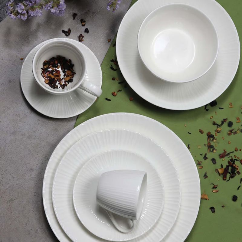 Casa si Gradina - Bucatarie si vesela - Vesela si tacamuri - Farfurii si boluri - Farfurie plata 26.5 cm, portelan, AMBITION Perla - Infinity.ro