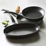 Casa si Gradina - Bucatarie si vesela - Vase pentru gatit - Tigai si seturi - Tigaie universala 28 cm, invelis Ilag Non-Stick Basic, AMBITION Graphite - Infinity.ro