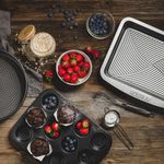 Casa si Gradina - Bucatarie si vesela - Vase pentru gatit - Tavi copt - Forma copt briose 35 x 26.5 x 3cm, 12 portii, invelis Ilag Non-Stick Basic, otel, AMBITION Lukrecja - Infinity.ro