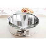 Casa si Gradina - Bucatarie si vesela - Vase pentru gatit - Tavi copt - Forma tort 24 cm cu forma inima, baza detasabila, 2 piese, SNB - Infinity.ro