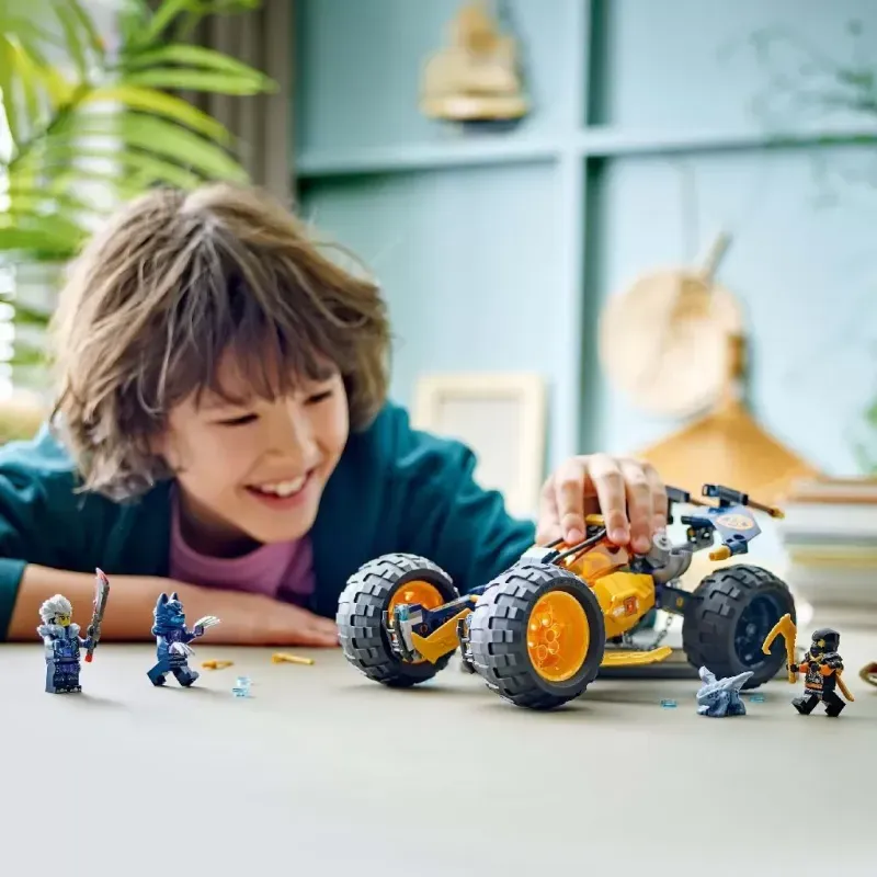 Jucarii, Copii si Bebe - Jucarii si jocuri - Seturi de constructie si cuburi - Seturi de constructie - Lego ninjago vehiculul de teren ninja al lui arin 71811 - Infinity.ro