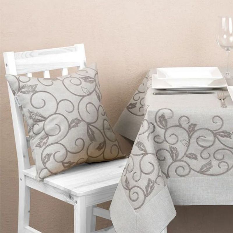 Casa si Gradina - Textile si covoare - Lenjerii de pat - Fete de perna - Fata de perna 42x42cm, AMBITION Circle - Infinity.ro