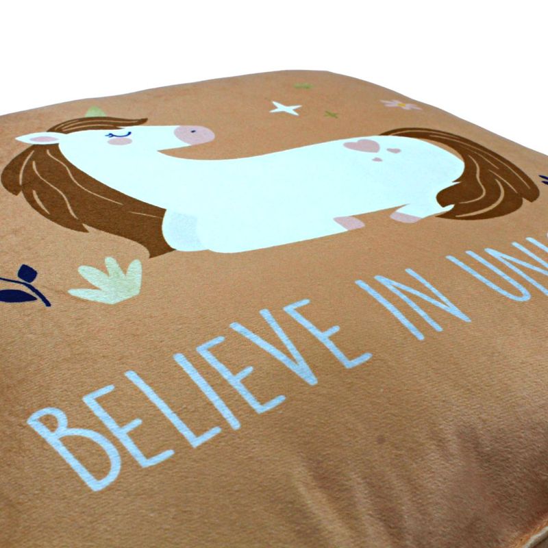 Casa si Gradina - Textile si covoare - Perne si pilote - Perne decorative - Pernuta unicorn culoarea crem 40x40 cm - Infinity.ro