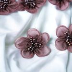 Casa si Gradina - Decoratiuni - DIY - Articole mercerie - Floare din organza cu margele pentru cusut sau lipit pe haine, diametru 4.5 cm, Bordo - Infinity.ro