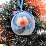 Casa si Gradina - Decoratiuni - Decoratiuni de sezon - Glob decorativ albastru - Pinguin cu fular - Infinity.ro