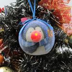 Casa si Gradina - Decoratiuni - Decoratiuni de sezon - Glob decorativ albastru - Pinguin cu fular - Infinity.ro