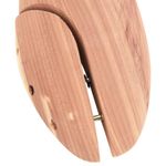 Market - Spalare si intretinere rufe - Produse intretinere Incaltaminte - Perii si alte accesorii - Dispozitiv largire pantofi cu incaltator, EU 38-39, lemn cedru, model fără buton - Infinity.ro