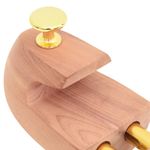 Market - Spalare si intretinere rufe - Produse intretinere Incaltaminte - Perii si alte accesorii - Dispozitiv largire pantofi cu incaltator, EU 36-37, lemn cedru, model cu buton - Infinity.ro
