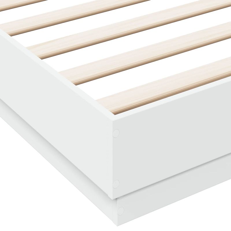 Casa si Gradina - Mobilier - Paturi si accesorii - Paturi - Cadru de pat cu lumini LED, alb, 200x200 cm - Infinity.ro