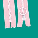 Casa si Gradina - Decoratiuni - DIY - Articole mercerie - Fermoar plastic colorat nedetasabil nr. 5 Crisalida, lungime 20 cm, Roz deschis si alb - Infinity.ro