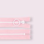 Casa si Gradina - Decoratiuni - DIY - Articole mercerie - Fermoar plastic colorat nedetasabil nr. 5 Crisalida, lungime 20 cm, Roz deschis si alb - Infinity.ro