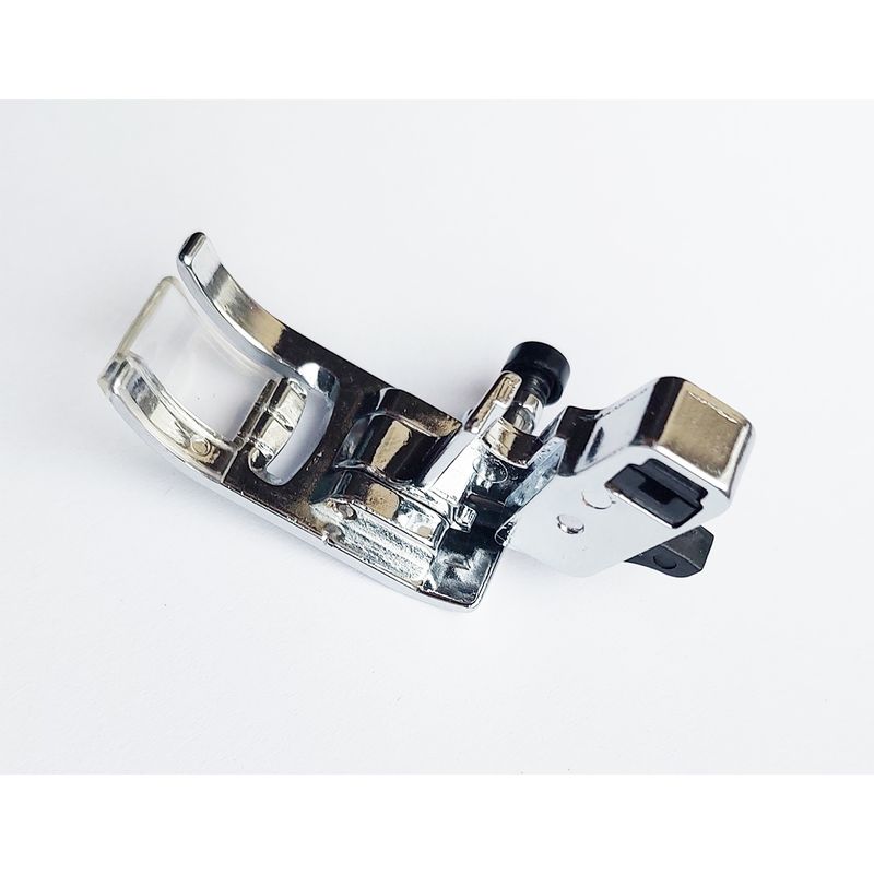 Electronice si Electrocasnice - Ingrijirea tesaturilor - Accesorii masini de cusut - Piciorus universal MATIC cu surub pentru masini de cusut de uz casnic - Infinity.ro
