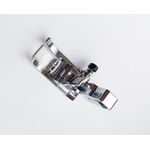 Electronice si Electrocasnice - Ingrijirea tesaturilor - Accesorii masini de cusut - Piciorus universal MATIC cu surub pentru masini de cusut de uz casnic - Infinity.ro