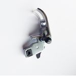 Electronice si Electrocasnice - Ingrijirea tesaturilor - Accesorii masini de cusut - Piciorus universal MATIC cu surub pentru masini de cusut de uz casnic - Infinity.ro