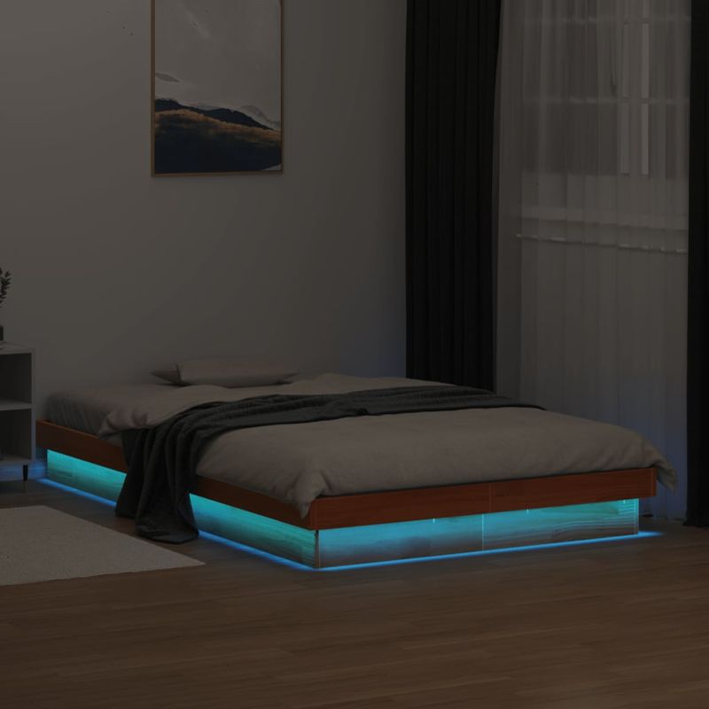 Casa si Gradina - Mobilier - Paturi si accesorii - Paturi - Cadru pat cu LED, maro ceruit, 140x200 cm, lemn masiv de pin - Infinity.ro