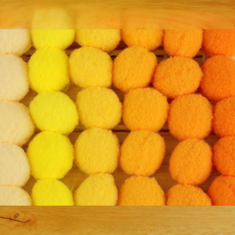 Jucarii, Copii si Bebe - Jucarii si jocuri - Jucarii & jocuri educative - Seturi de artizanat - Set 30 pompoane pentru activitati Crisalida, diametru 20 mm, Galben - Infinity.ro