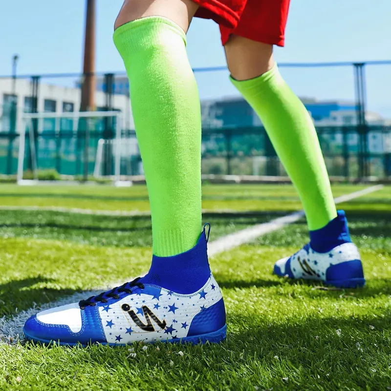 Sport si Outdoor - Echipament Sportiv - Incaltaminte sport - Pantofi sport - Ghete de fotbal MBrands 5.7, cu glezniera pentru teren sintetic , albastru cu alb 44 EU - Infinity.ro