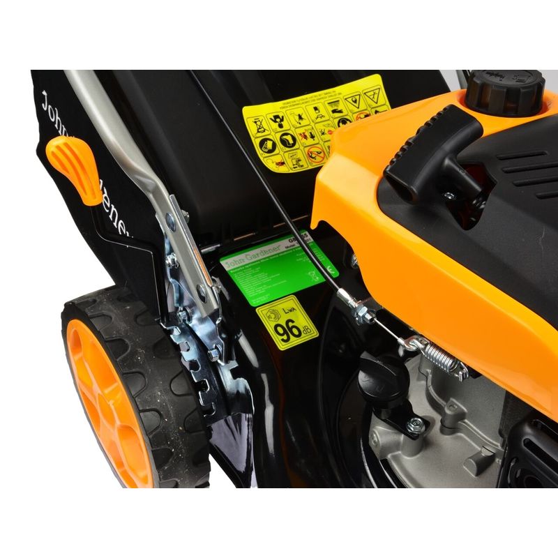 Casa si Gradina - Gradinarit si plante - Utilaje gradina - Masini de tuns iarba - Masina de tuns iarba John Gardener 40cm, 1,8kW, 99cm3, 6 trepte 25- 75mm,  Geko G83055 - Infinity.ro