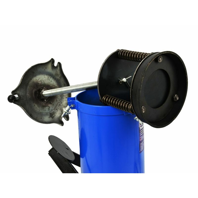 Auto si Moto/Reparatii si depanare/Scule auto/Scule si truse auto - Pompa pentru gresat de 6L + furtun 4m, GEKO G01141 - Infinity.ro