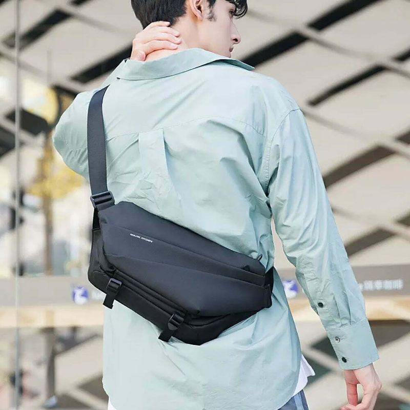 Fashion, accesorii si bijuterii - Barbati - Accesorii barbati - Genti si rucsacuri barbati - Geanta umar, borseta Mark Ryden , impermeabila 30 X 20 X 25 X 17 cm - Infinity.ro