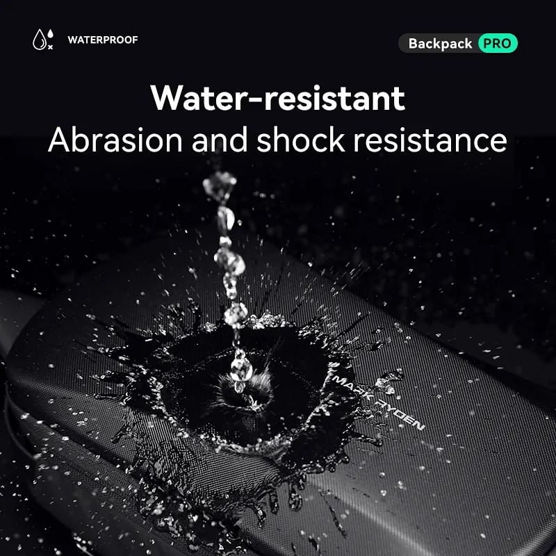 Fashion, accesorii si bijuterii - Barbati - Accesorii barbati - Genti si rucsacuri barbati - Geanta umar Mark Ryden, rezistenta la apa 30 X 18 X 10 X cm, port USB - Gri - Infinity.ro