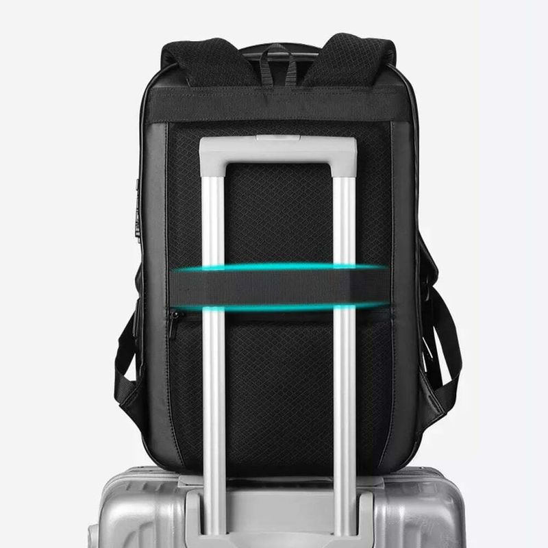 Fashion, accesorii si bijuterii - Barbati - Accesorii barbati - Genti si rucsacuri barbati - Rucsac barbati Mark Ryden , impermeabil , compartiment laptop 15.6 , portofel cadou, lacat TSA - Infinity.ro