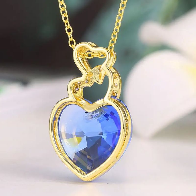 Fashion, accesorii si bijuterii - Femei - Bijuterii femei - Coliere femei - Colier Placat cu Aur Alb si Rodiu, Pandantiv Cristal Austria, forma inima - Infinity.ro