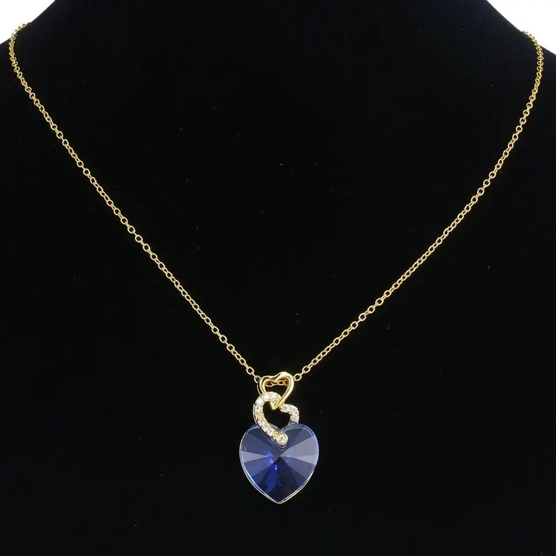 Fashion, accesorii si bijuterii - Femei - Bijuterii femei - Coliere femei - Colier Placat cu Aur Alb si Rodiu, Pandantiv Cristal Austria, forma inima - Infinity.ro