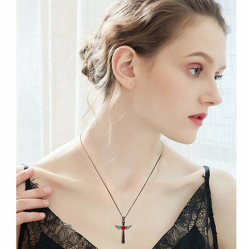 Fashion, accesorii si bijuterii - Femei - Bijuterii femei - Coliere femei - Colier MBrands din alama Placata cu rodiu, Pandantiv cristal austria, forma cruce cu aripi - Infinity.ro