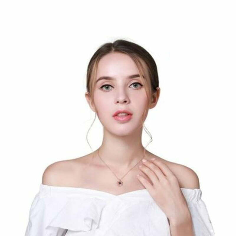 Fashion, accesorii si bijuterii - Femei - Bijuterii femei - Coliere femei - Colier cu pandantiv MBrands care proiecteaza cuvantul " Te Iubesc" in 100 de limbi - Infinity.ro