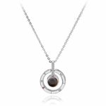 Fashion, accesorii si bijuterii - Femei - Bijuterii femei - Coliere femei - Colier cu pandantiv argint 925 MBrands care proiecteaza cuvantul " Te Iubesc" in 100 de limbi - Rose Gold - Infinity.ro