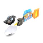 Jucarii, Copii si Bebe - Jucarii si jocuri - Jucarii de exterior - Jucarii pentru plaja si nisip - Cleste pentru sapat si apucat Pinguin - Infinity.ro