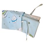 Casa si Gradina - Textile si covoare - Lenjerii de pat - Lenjerii copii - Lenjerie pentru patut bebelusi 60 x 120 cm, din bumbac ranforce, trei piese, Ariale, Baloane - Infinity.ro