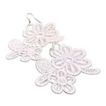 Fashion, accesorii si bijuterii - Femei - Bijuterii femei - Cercei femei - Cercei Brodati Eleganta Florara Ariale, Flori, Alb - Infinity.ro