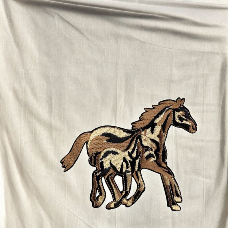 Casa si Gradina - Decoratiuni - DIY - Articole mercerie - Aplicatie brodata termoadeziva Crisalida, 100 x 122 mm, Caluti - Infinity.ro
