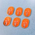 Casa si Gradina - Sanitare - Suporturi si accesorii baie - Accesorii baie - Set 6 carlige metalice autoadezive Crisalida, dimensiune 3,5 x 5,5 cm, Portocaliu auriu - Infinity.ro