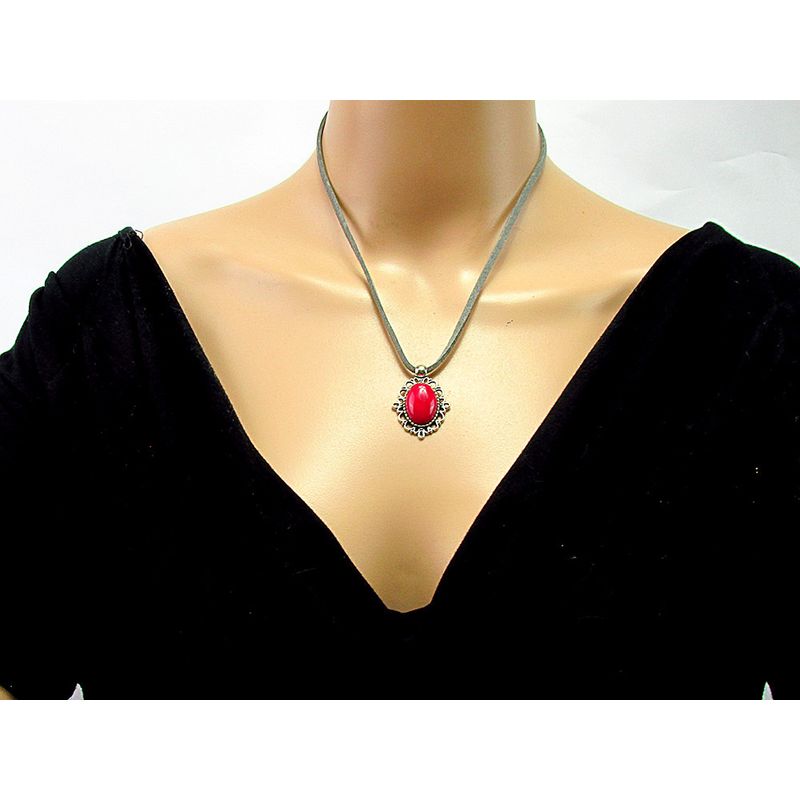 Fashion, accesorii si bijuterii - Femei - Bijuterii femei - Pandantive femei - Pandantiv retro cu jad fucsia natural 18x13 MM - Infinity.ro