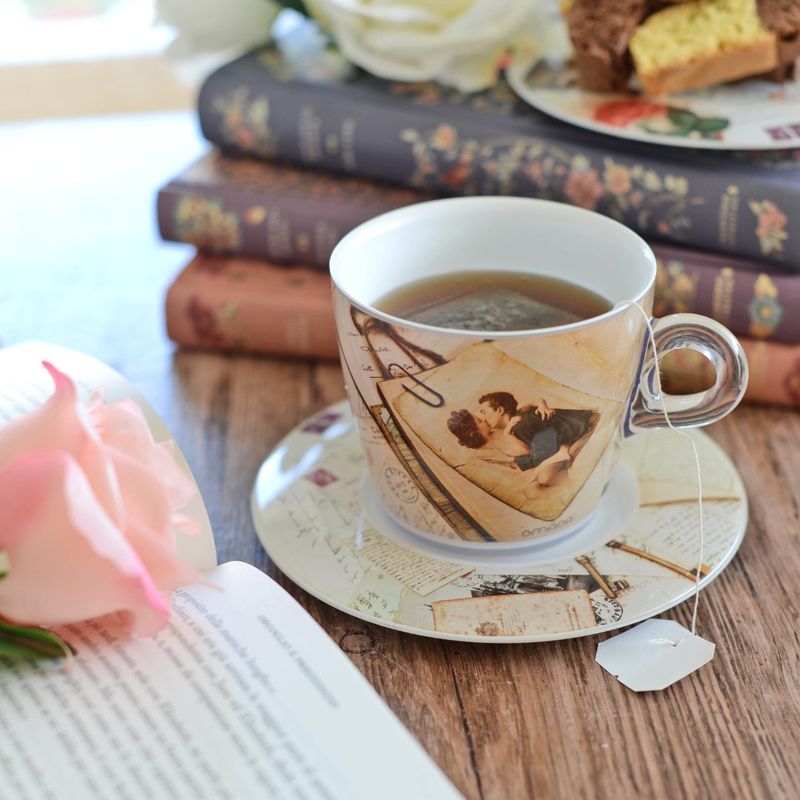 Casa si Gradina - Bucatarie si vesela - Cani si pahare - Cani si cesti - Set 2 cesti cu 2 farfurioare asortate PlexArt 9x6x8 cm - Old Memos - Infinity.ro