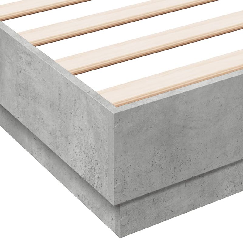 Casa si Gradina - Mobilier - Paturi si accesorii - Paturi - Cadru de pat, gri beton, 135x190 cm, lemn prelucrat - Infinity.ro
