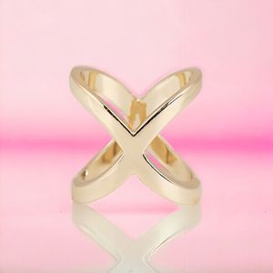 Fashion, accesorii si bijuterii - Femei - Accesorii femei - Infinity.ro