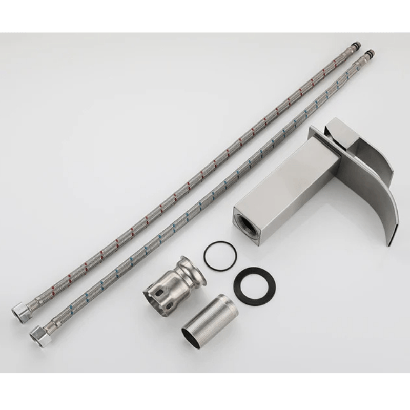 Casa si Gradina - Sanitare - Lavoar baie si accesorii - Baterii sanitare - Baterie sanitara MaGeCa® pentru lavoar, Tip cascada, Otel inoxidabil, Monocomanda, Racorduri incluse, 18 cm inaltime - Infinity.ro