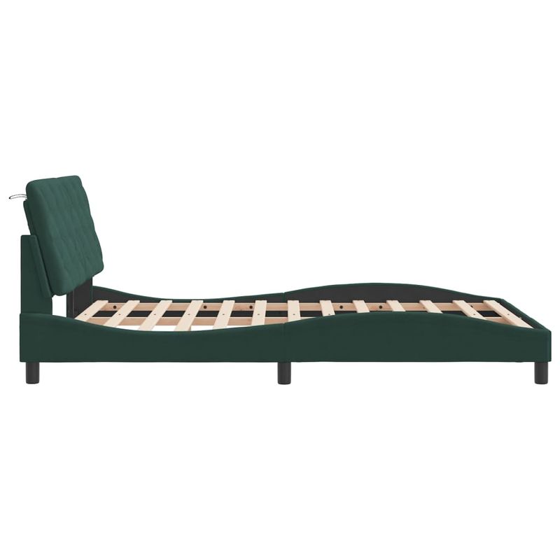 Casa si Gradina - Mobilier - Paturi si accesorii - Paturi - Cadru de pat cu lumini LED, verde inchis, 140x200 cm, catifea - Infinity.ro
