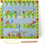 Jucarii, Copii si Bebe - Jucarii si jocuri - Jucarii & jocuri educative - Jucarii interactive - Labirint cu masini magnetice inscriptionate cu litere, parcheaza masina pe litera corecta cu pixul magnetic, 30x30x1.5cm - Infinity.ro