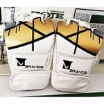 Sport si Outdoor - Echipament Sportiv - Accesorii echipament sportiv - Manusi sport - Manusi MMA Mbrands, culoare alb, intre 8oz-10oz - Infinity.ro