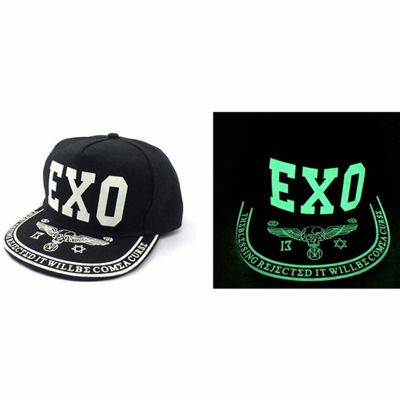 Sport si Outdoor - Echipament Sportiv - Accesorii echipament sportiv - Sepci si bentite sport - Sapca cozoroc drept MBrands, model fosforescent la intuneric - Wolf - Infinity.ro