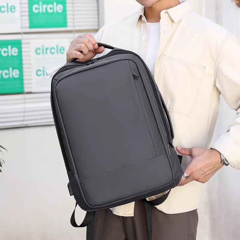 Laptop, Telefoane si Tablete - Laptopuri si accesorii - Accesorii Laptop - Genti laptop - Rucsac multifunctional, Rezistent la apa, respirabil si spatios, cu Port de incarcare USB, smart casual,Laptop 15,6 inch - Infinity.ro