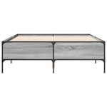 Casa si Gradina - Mobilier - Paturi si accesorii - Paturi - Cadru de pat, gri sonoma, 140x200 cm, lemn prelucrat si metal - Infinity.ro