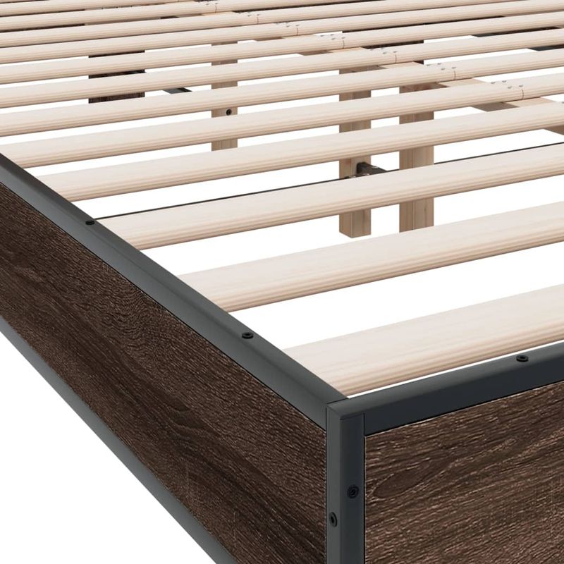 Casa si Gradina - Mobilier - Paturi si accesorii - Paturi - Cadru de pat, stejar maro, 140x200 cm, lemn prelucrat si metal - Infinity.ro