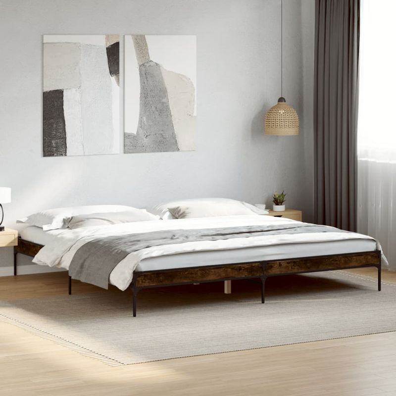 Casa si Gradina - Mobilier - Paturi si accesorii - Paturi - Cadru de pat, stejar fumuriu 200x200 cm lemn prelucrat si metal - Infinity.ro